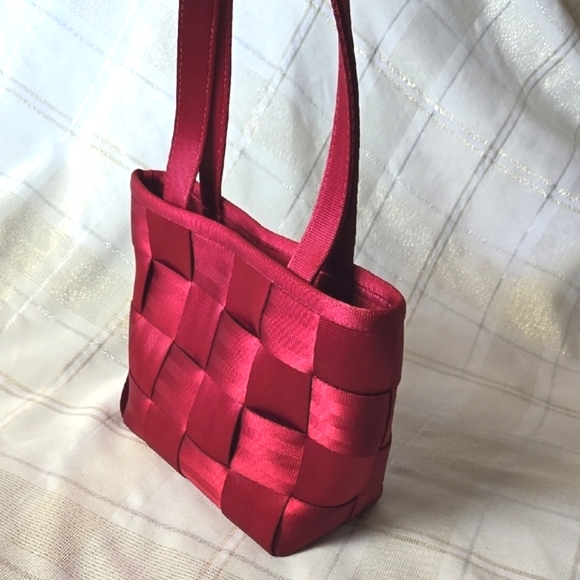 The Original Seatbelt Bag Mercedes Red Tote - Picture 5 of 16